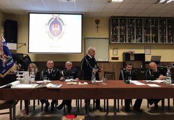 Druhny i druhowie OSP Kalinowa z nowymi...