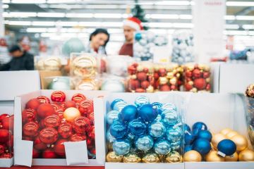Pandemia, inflacja i problemy z dostawami - jak wdrożyć strategie zakupową i oszczędzić na świątecznych zakupach