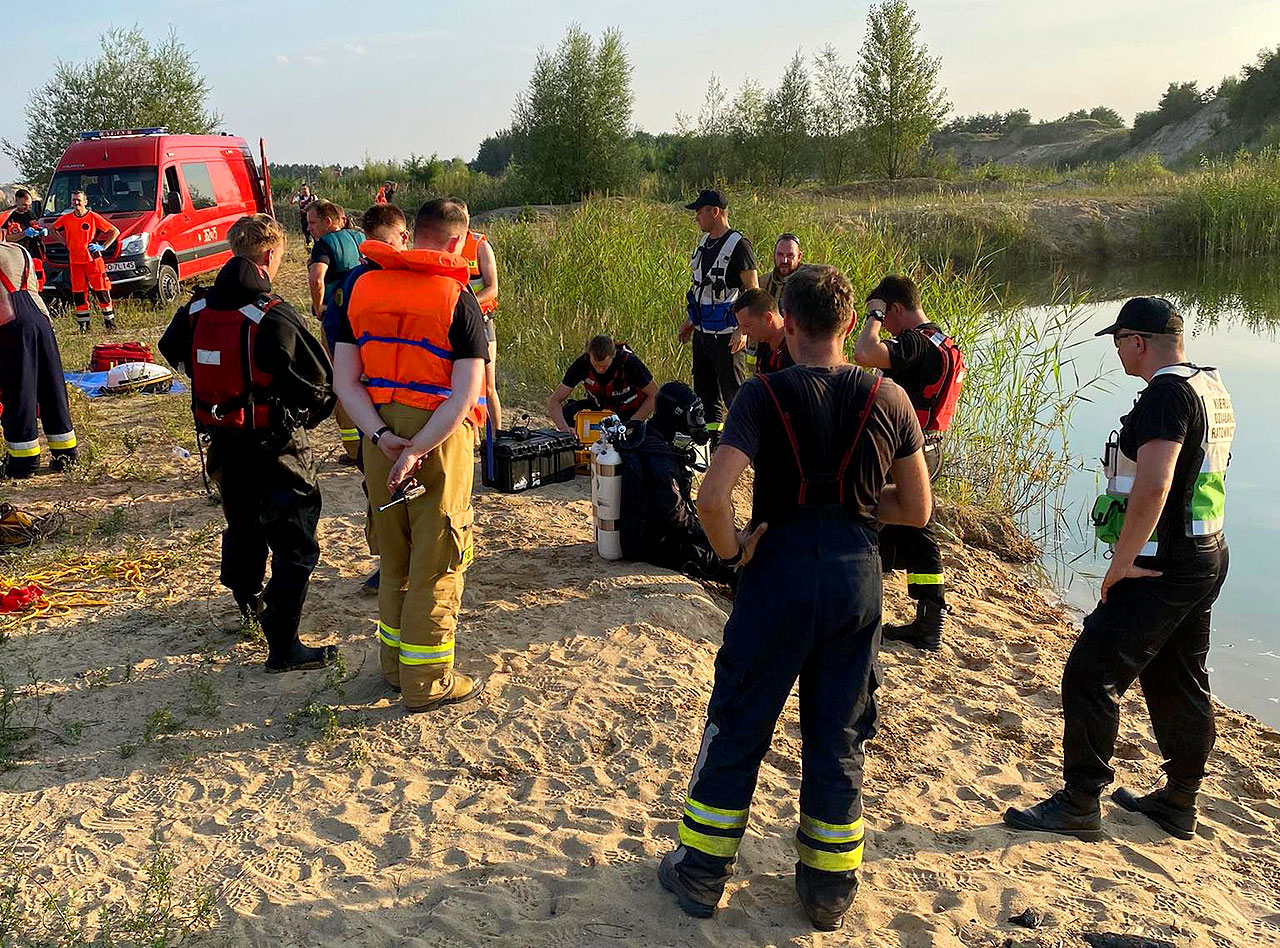 Tragiczny finał poszukiwań w zbiorniku wodnym. Nie żyje 15-latek z gminy Kawęczyn - fot. OSP Koźminek