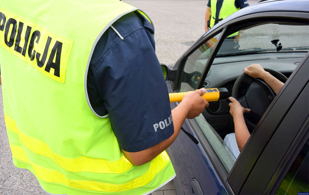 Obywatelskie zatrzymanie nietrzeźwego kierowcy.  28-letni mieszkaniec Turku miał blisko 3 promile