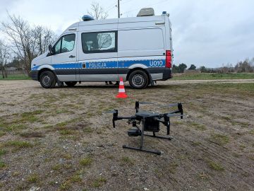 Wideo: Policyjny dron krążył nad Galewem. Zarejestrował prawie pięćdziesiąt wykroczeń na ponad 22 tys. zł - fot.: KPP w Turku