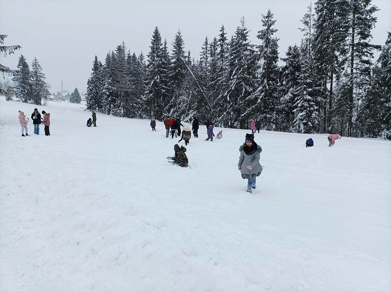 Śniegu mieli pod dostatkiem! Dzieciaki z Turku na zimowisku zorganizowanym przez MOPS - fot.: MOPS Turek