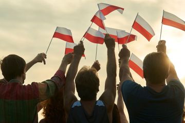 Pod biało-czerwoną! Dziś Dzień Polskiej Flagi!