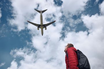 Czy warto podróżować po Polsce samolotem?