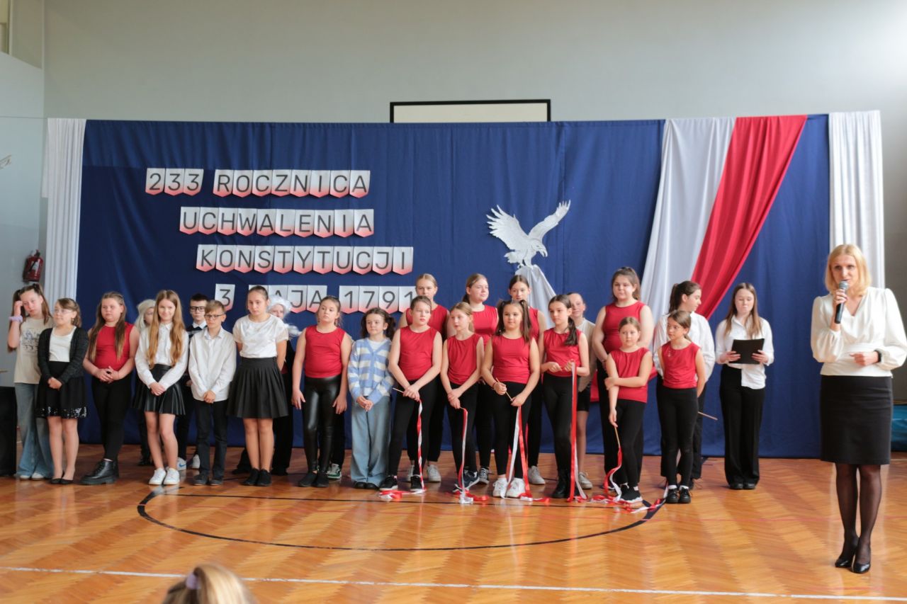 W Szkole Podstawowej w Wyszynie uczcili 233. rocznicę uchwalenia Konstytucji 3 Maja 