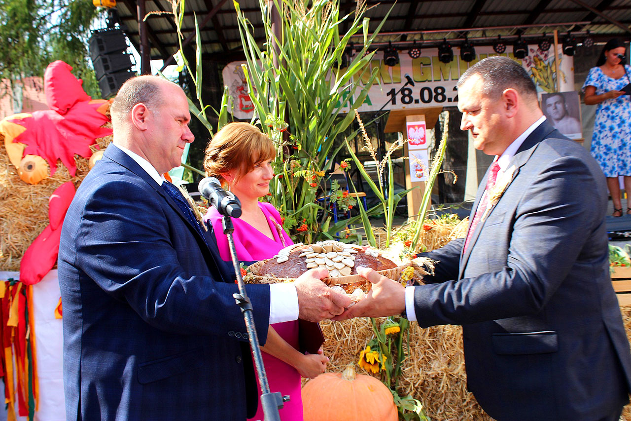 Święto Plonów w słoneczną niedzielę czyli Gminno - Parafialne Dożynki w Dobrej - Gminno - Parafialne Dożynki w Dobrej / fot. UGiM Dobra
