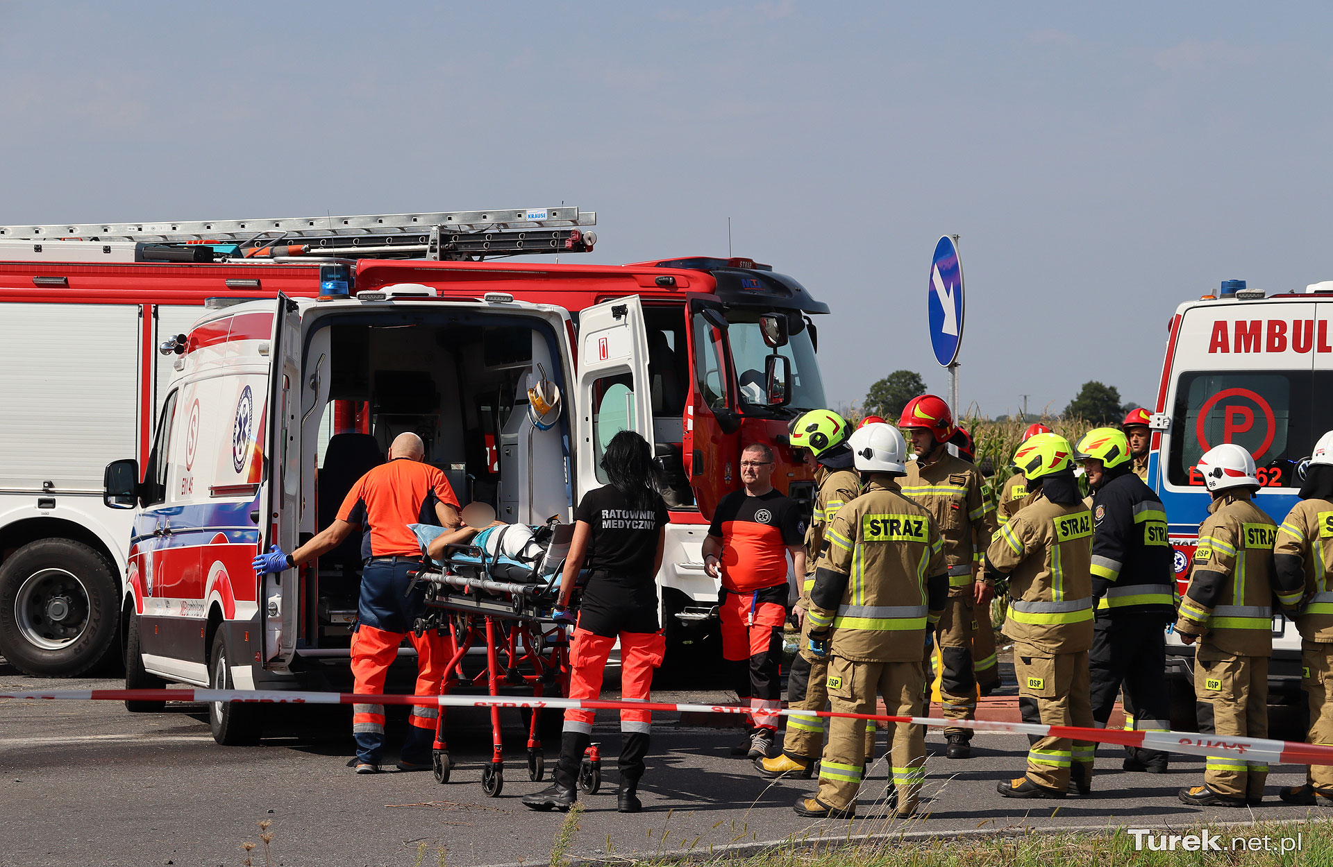 Groźny wypadek busa z dziećmi w Smulsku. W akcji kilkanaście jednostek służb ratunkowych - Groźny wypadek busa z dziećmi w Smulsku