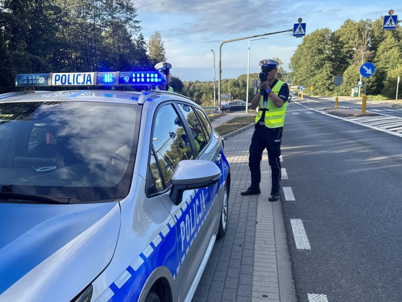 Pomylił ulice miasta z torem wyścigowym. 18-latek stracił prawko i 2500 zł