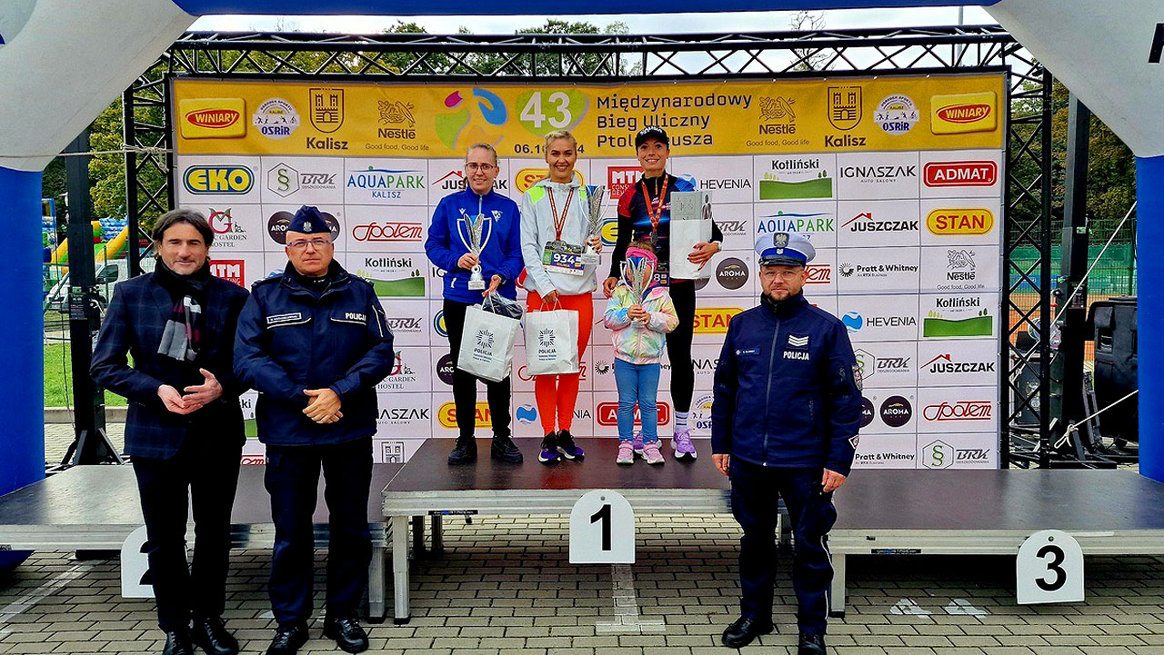 Policjanci z Turku na podium 43. Międzynarodowego Biegu Ptolemeusza w Kaliszu - Sukces funkcjonariuszy z Turku na biegach w Kaliszu / fot. KPP Turek