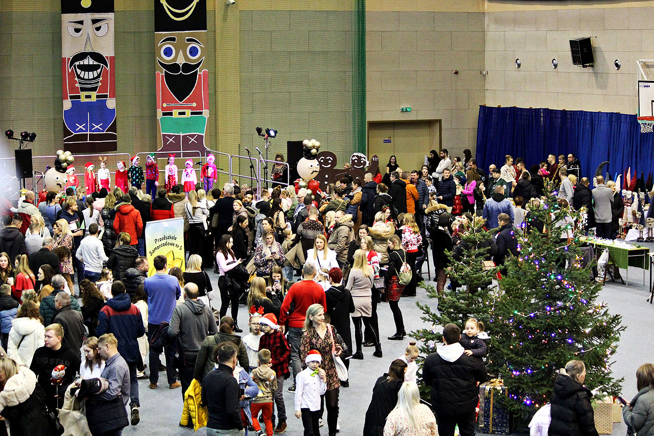 Turkowska Magia Świąt: Jarmark Bożonarodzeniowy wprowadził mieszkańców w świąteczny - Turkowska Magia Świąt 2024 / fot. UM Turek