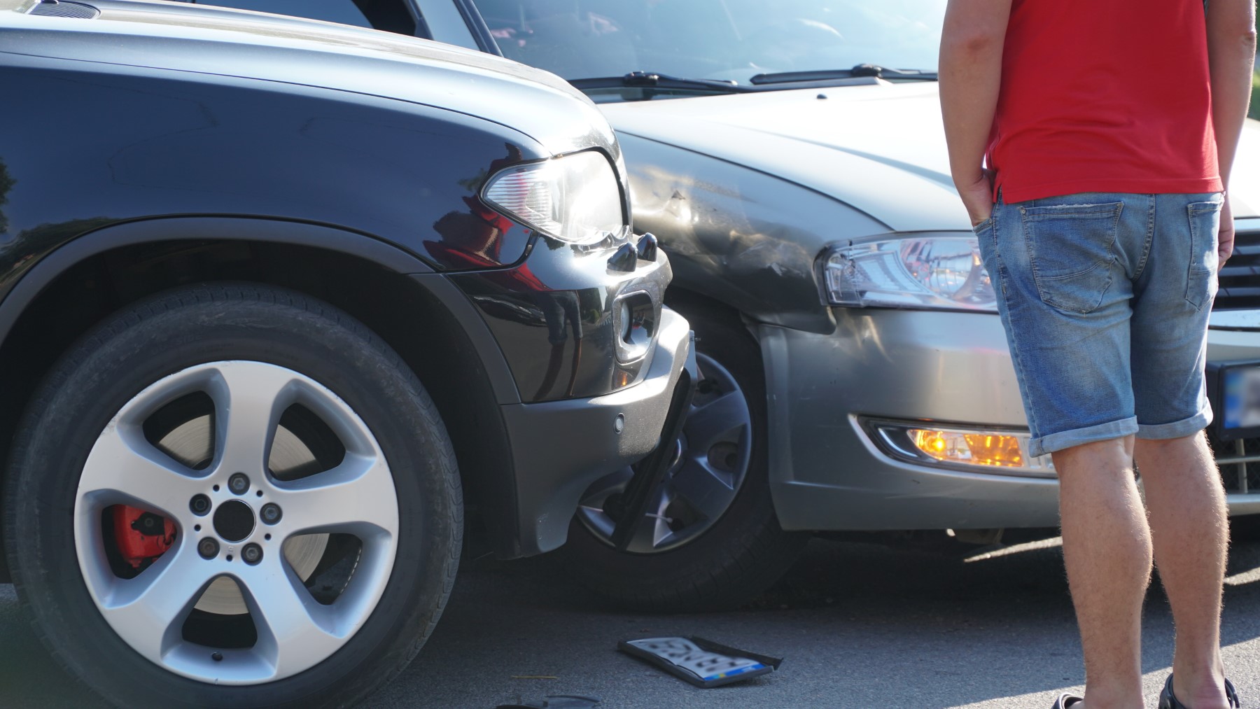 Szkoda parkingowa a OC/AC – kto pokryje koszty naprawy?