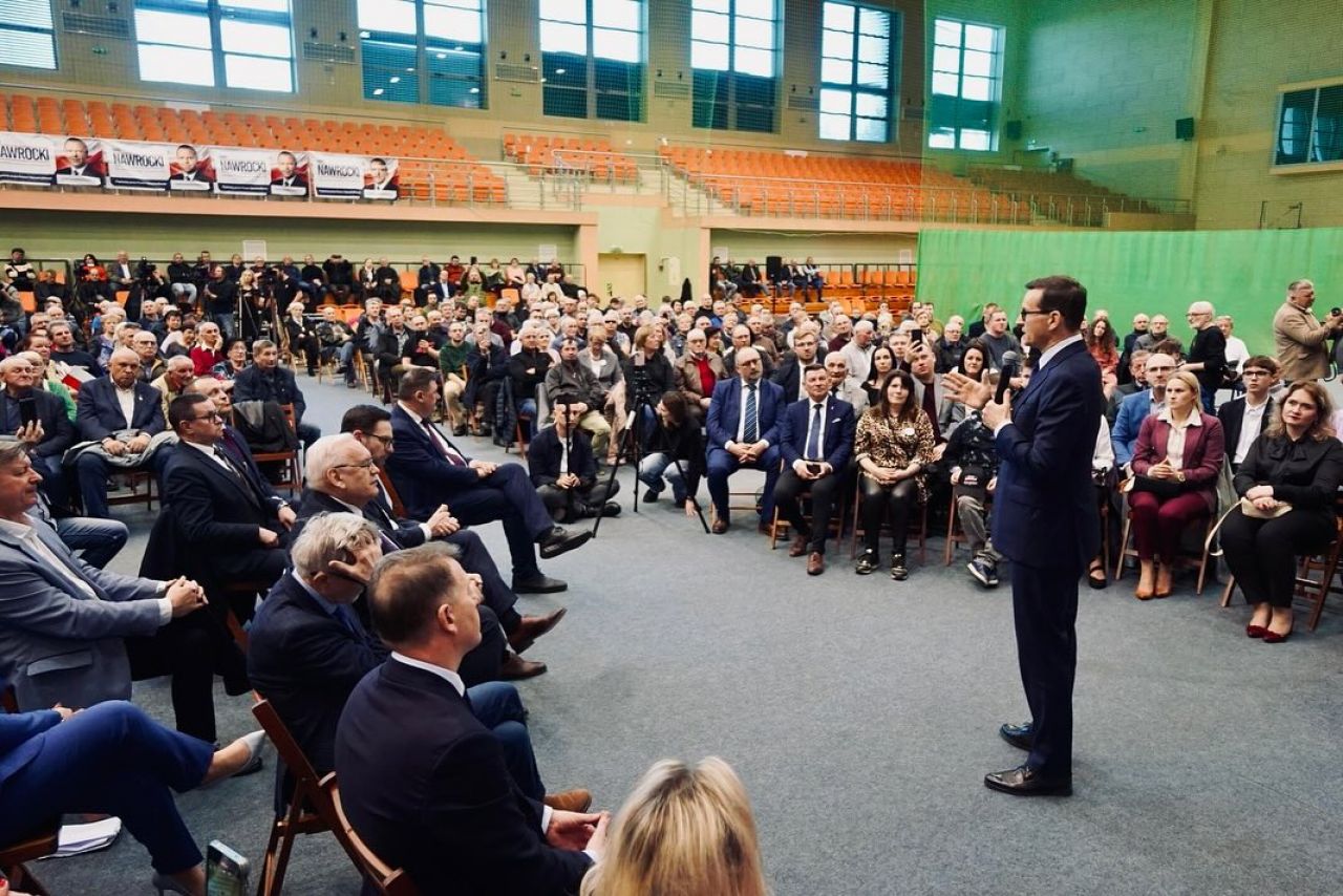 Zamiast jedności – konflikt. Spotkanie z Morawieckim i Obajtkiem w Turku ujawnia lokalne pęknięcia w PIS - Spotkanie Morawiecki Obajtek w Turku / fot. FB Mateusz Morawiecki