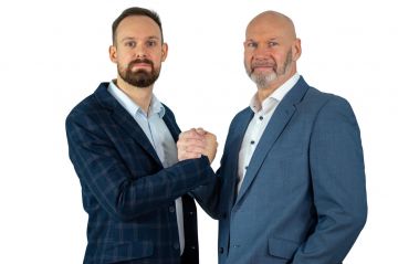Rozłam w klubie „Łączy nas Turek”. Radni Sulkowscy i Serafiński odchodzą