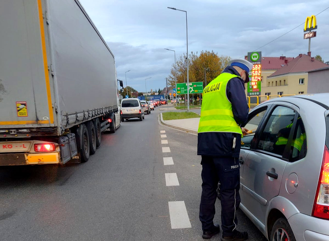 Trzeźwy poranek po majówce. Policja kontrolowała kierowców w powiecie tureckim