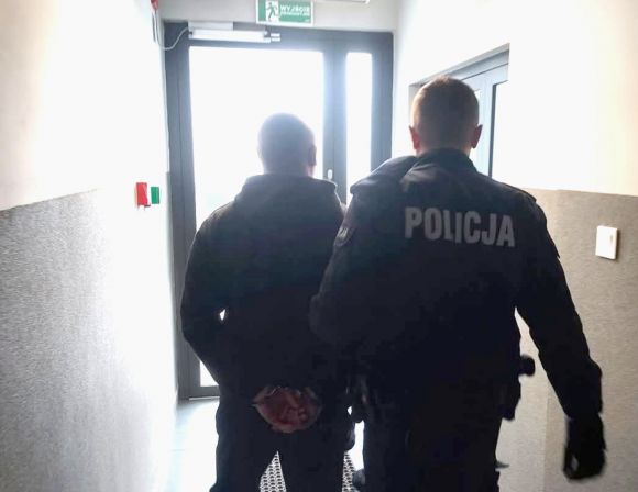Miasto Turek: Groził bronią i posiadał narkotyki. 3 miesiące aresztu dla...