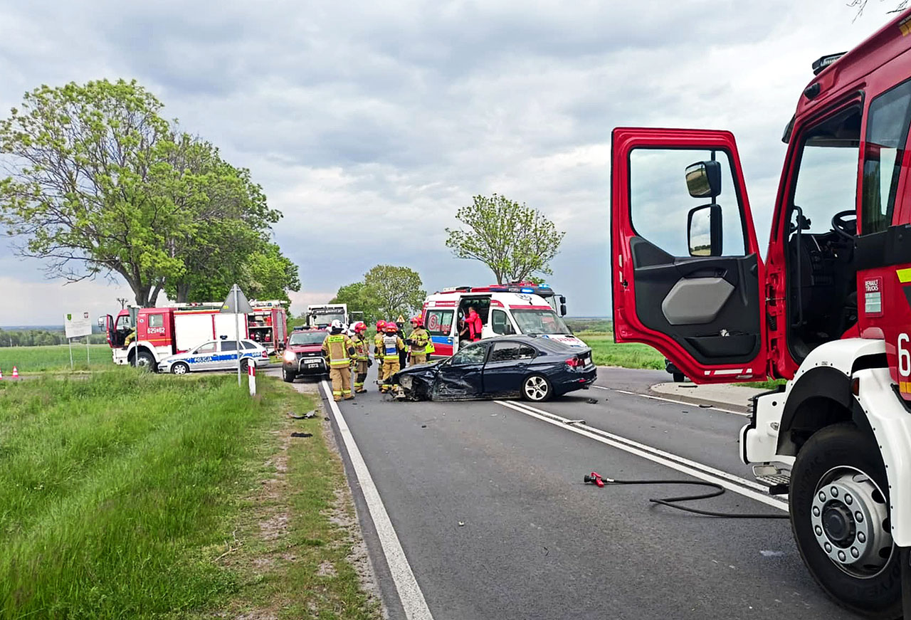 Wypadek w Grąbkowie. Dwie osoby ranne po zderzeniu dwóch pojazdów - Wypadek pod Malanowem / fot OSP Malanów