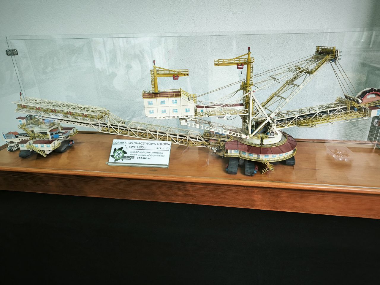 Mechaniczna ikona w skali 1:100. Renowacja koparki KWK 1500s w muzeum Turku - KWK 1500s znów błyszczy w skali 1:100 / fot. Muzeum Turek