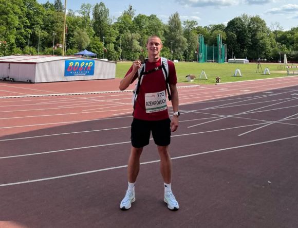 Turek: Złoto dla Bartosza Rzempołucha. Sprinter ze Słodkowa najlepszy w...