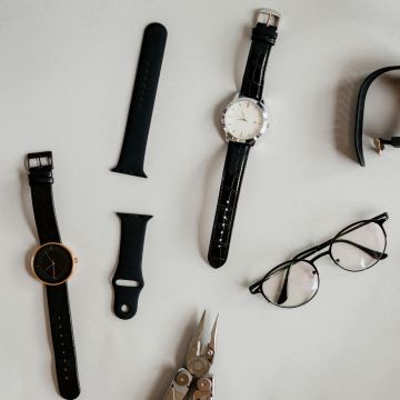 Zegarki dla minimalistów - proste modele z klasą