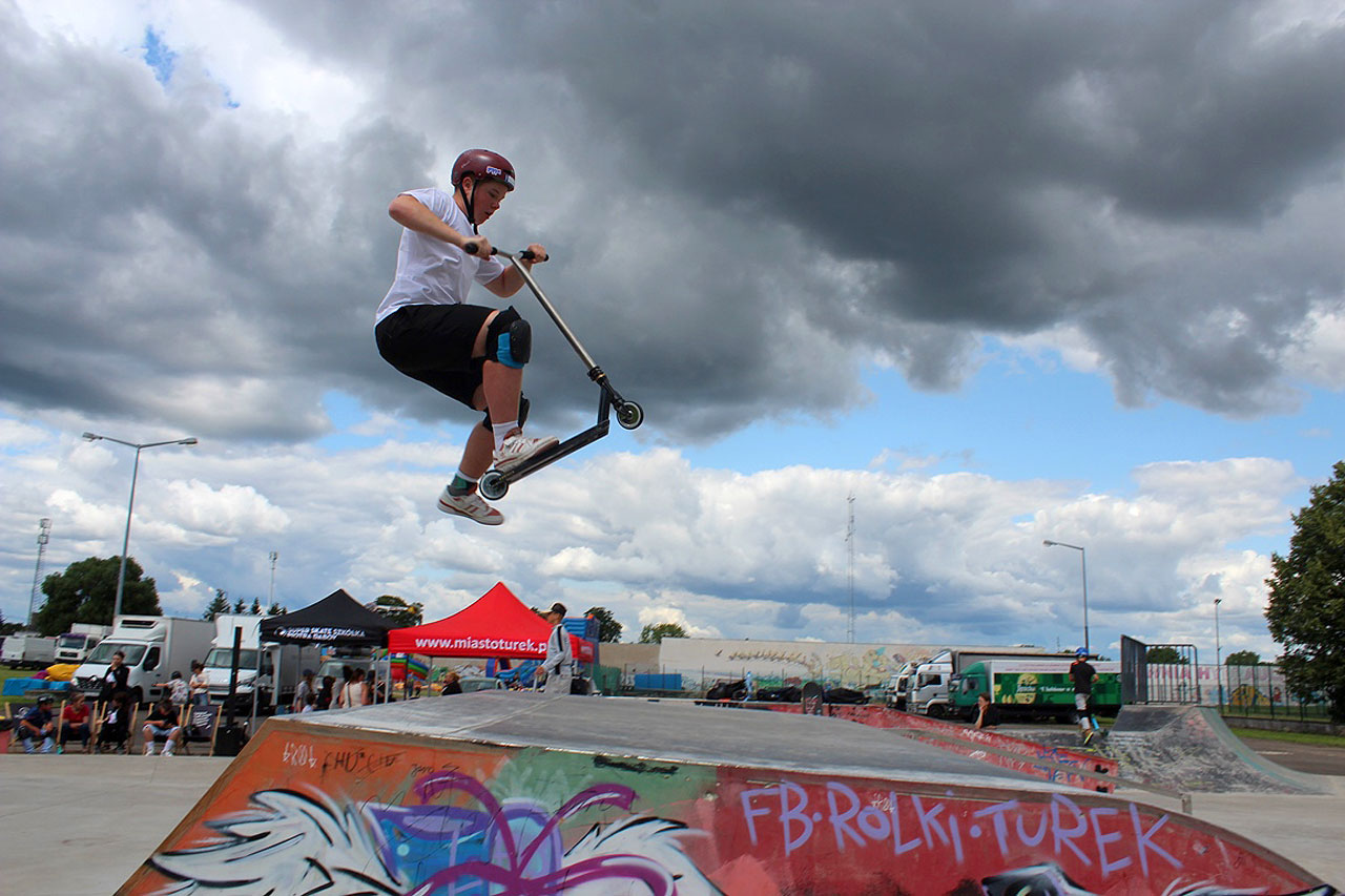 Wystartowały Dni Turku i Gminy Turek 2025. Piątek na skateparku, z filmem pod chmurką i koncertem Ray - Piątek na Dniach Turku 2025 /fot. UM Turek