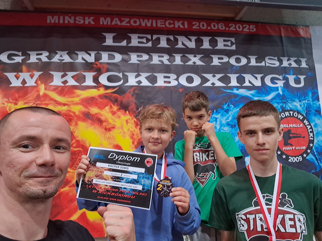 Ostatni turniej w sezonie z udziałem Kickboxerów Strikera Turek. Niesamowity Franek Trzemielewski