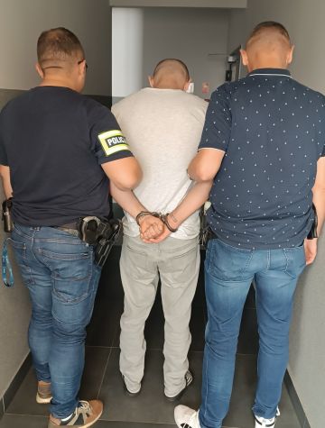 32-latek policyjny pościg zakończył na drzewie. Kierowca z sądowym zakazem w rękach policji! - Pościg za kierowca z narkotykami w gm. Malanów