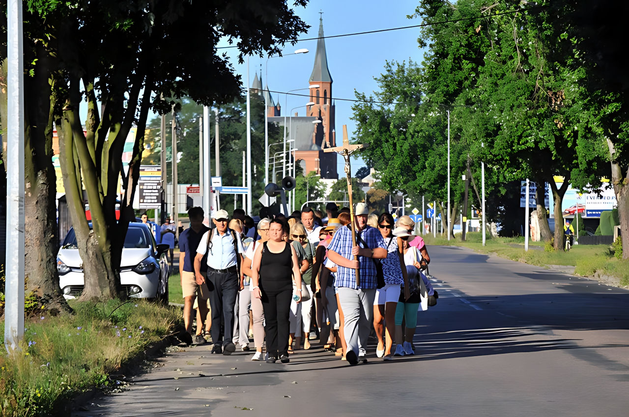 Odpust w Galewie już jutro! Bezpłatny autobus PKS Konin tylko w powrotnym kierunku - Pielgrzymka z Turku do Galewa /fot. Archiwum Turek.net.pl