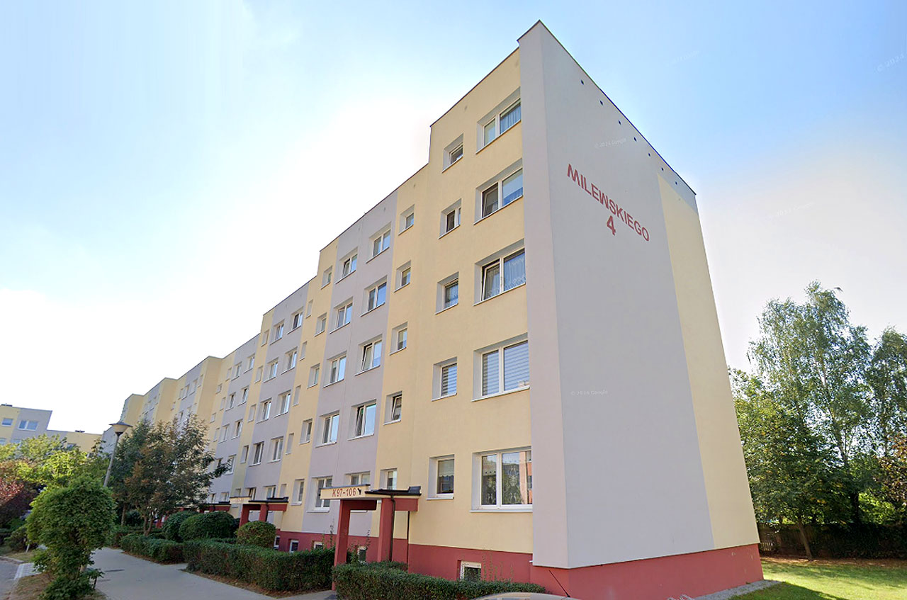 Kontrowersje wokół opłat za wodę. Mieszkańcy bloków przy ul. Milewskiego 4 alarmują - Co z naliczeniam opłat za wodę na Milewskiego w Turku? /fot. StreetView