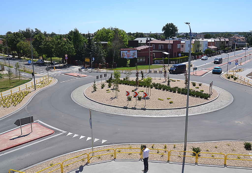 Rondo w Turku zyska nową nazwę. Mieszkańcy poparli honorowych dawców krwi - Rondo po oddaniu do użytku w 2020 roku /fot. Archiwum Turek.net.pl