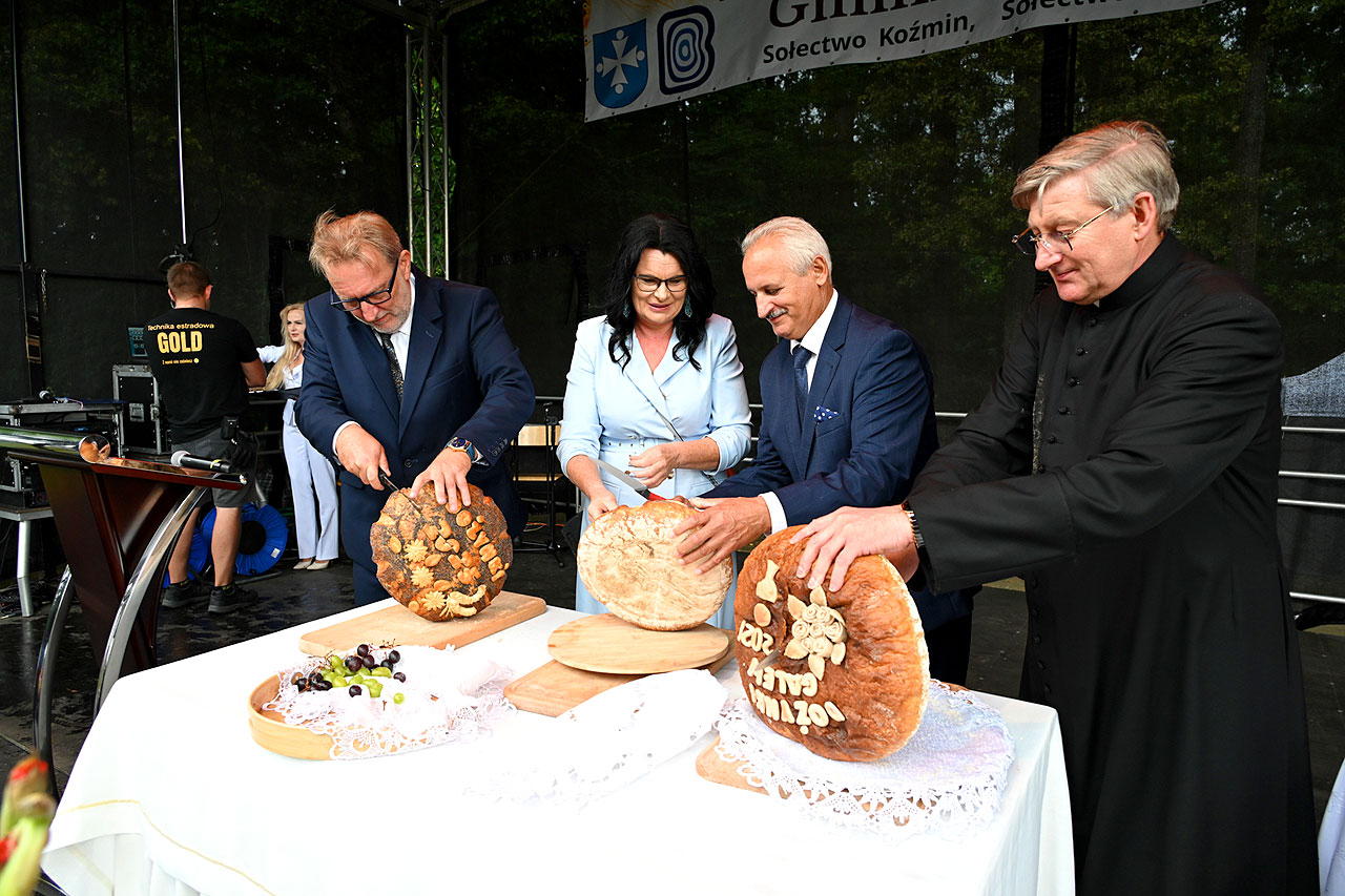 Gm. Brudzew: Święto plonów w Kolnicy. Energy Folk i Tomi Cieślik na scenie - Dożynki Brudzew 2025 /fot. GOK Wozownia
