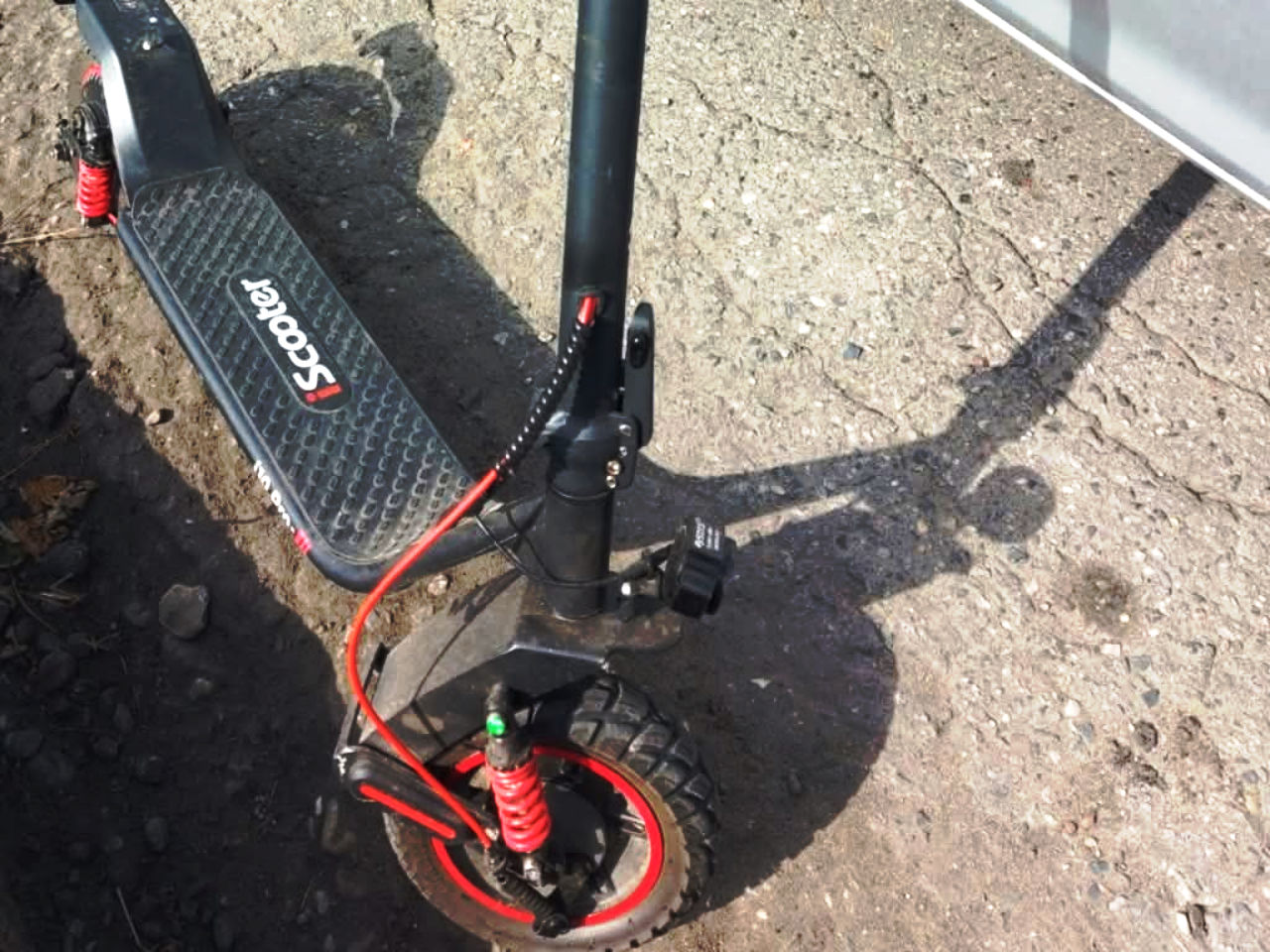 Ponad dwa promile na hulajnodze! 41-latek zatrzymany w Turku i ukarany wysokim mandatem - Pijany na hulajnodze w Turku zatrzymany /fot. KPP Turek