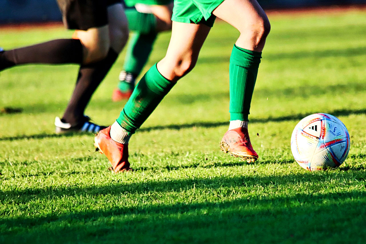 Tur chce fotel lidera, Tulisia i Orzeł szykują się do kolejnych ligowych spotkań. Czas na kolejne piłkarskie emocje! - fot. pixabay