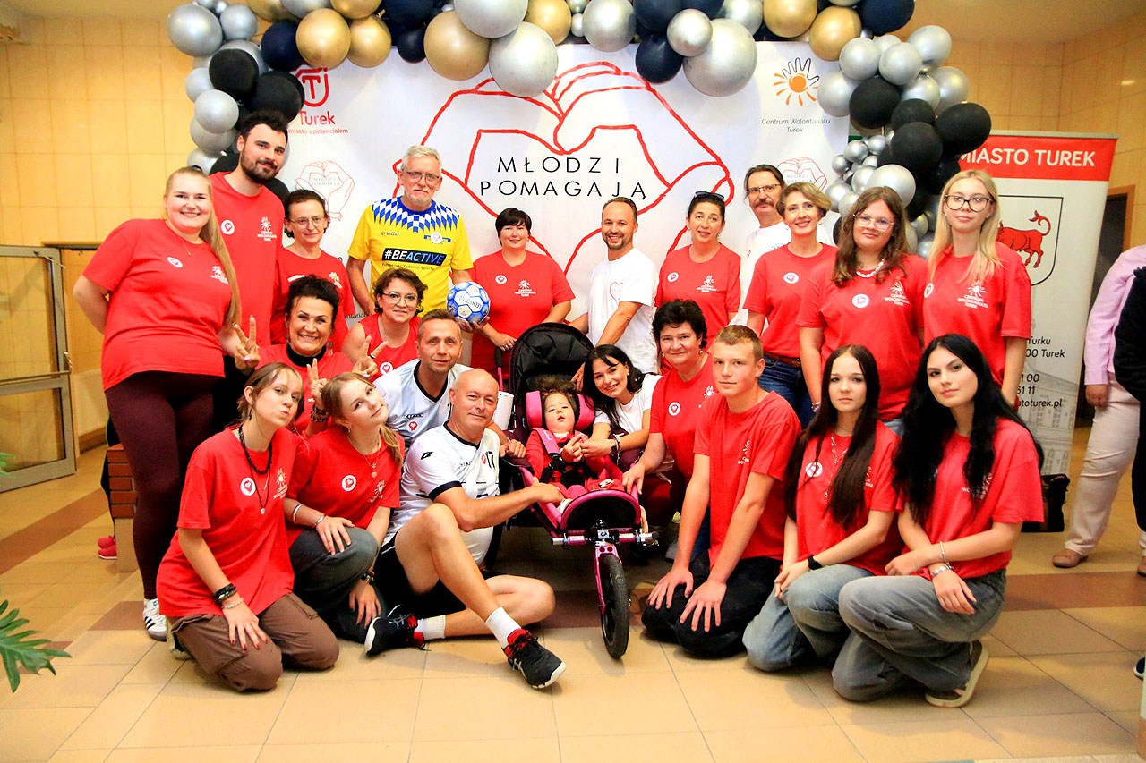 VII Nocny Charytatywny Turniej Siatkówki „Gramy dla Liliany” przyniósł rekordowe 30 tysięcy złotych - Turek zagrał dla Liliany /fot. Centrum Wolontariatu w Turku
