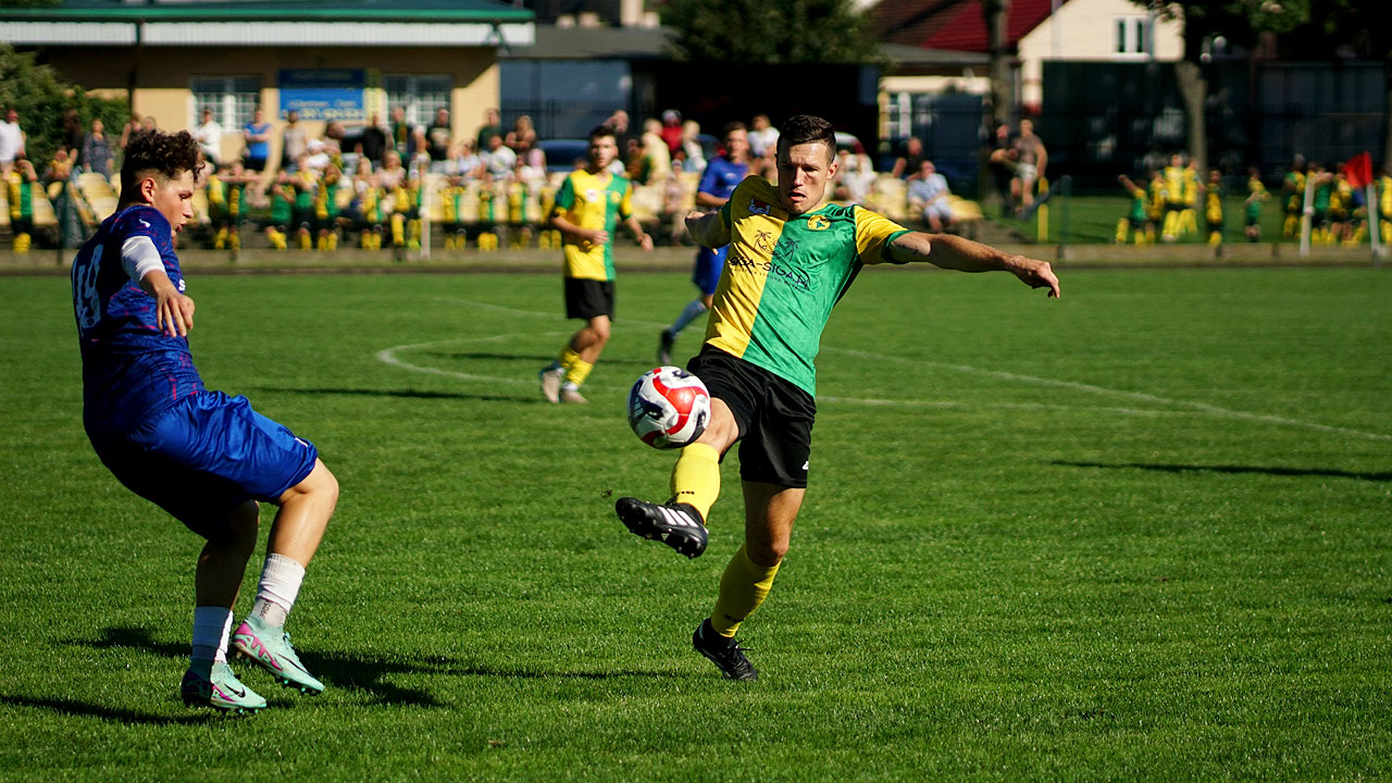 Hattrick Paiasa i pokaz siły Tura. Tur 1921 Turek zdemolował Orły Zagórów, juniorzy i Orzeł Kawęczyn też zwycięscy - Tur rozgromił Orły Zagórów /fot. Tur 1921 Turek