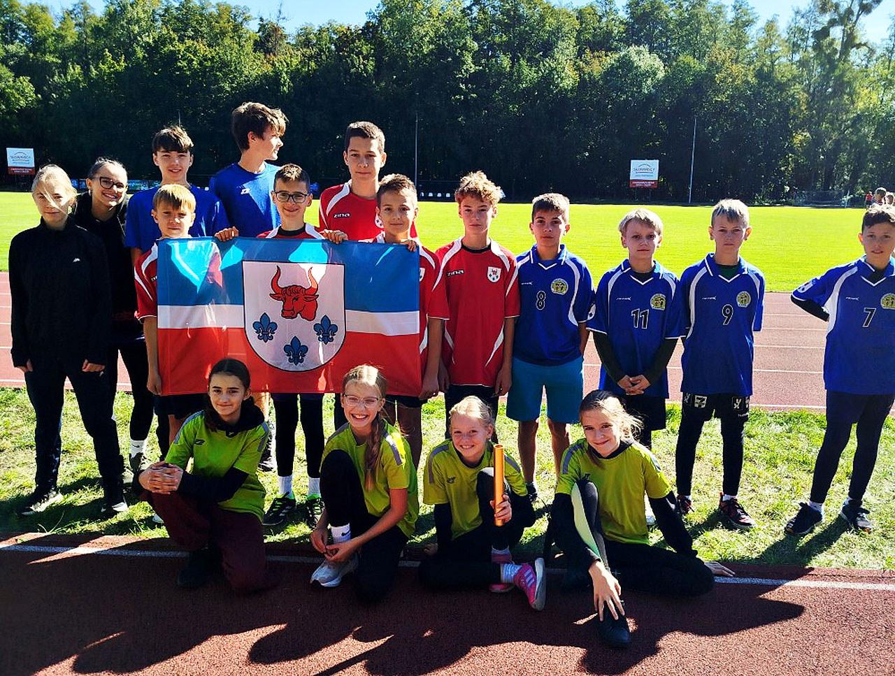 Uczniowie ze Słodkowa z medalami w Festiwalu Sztafet w Słupcy - Uczniowie ze Słodkowa z medalami
