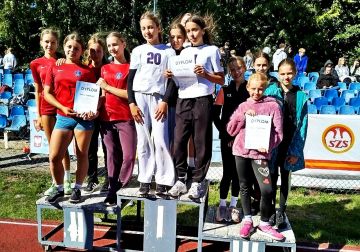 Uczniowie ze Słodkowa z medalami w Festiwalu Sztafet w Słupcy - Uczniowie ze Słodkowa z medalami