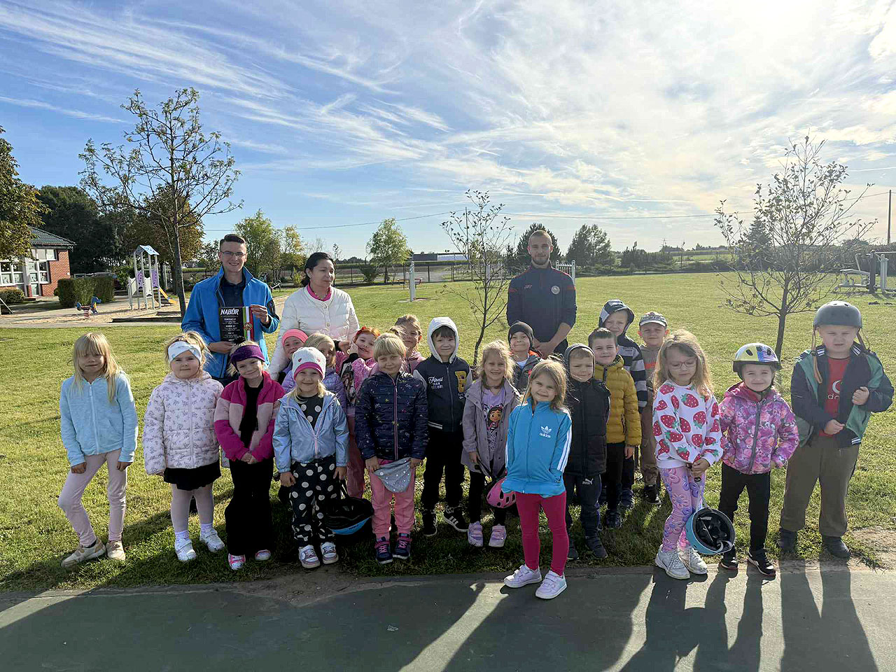 Orzeł Kawęczyn stawia na młodych. Promocja sportu w szkołach gminy Kawęczyn - Orzeł Kawęczyn szuka przyszłych piłkarzy