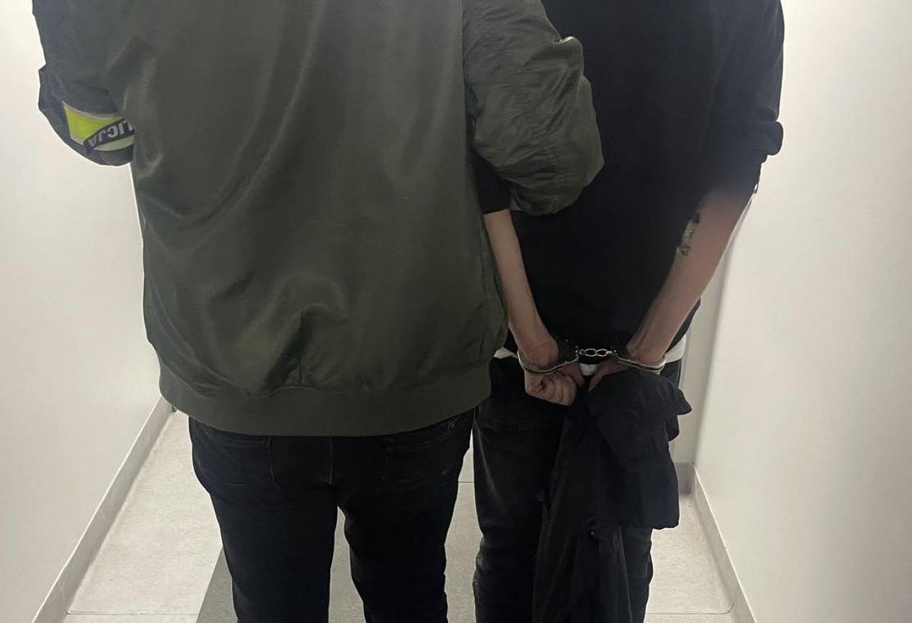 Kolejne zatrzymanie za posiadanie mefedronu w Turku. 26-latkowi grozi do 3 lat więzienia