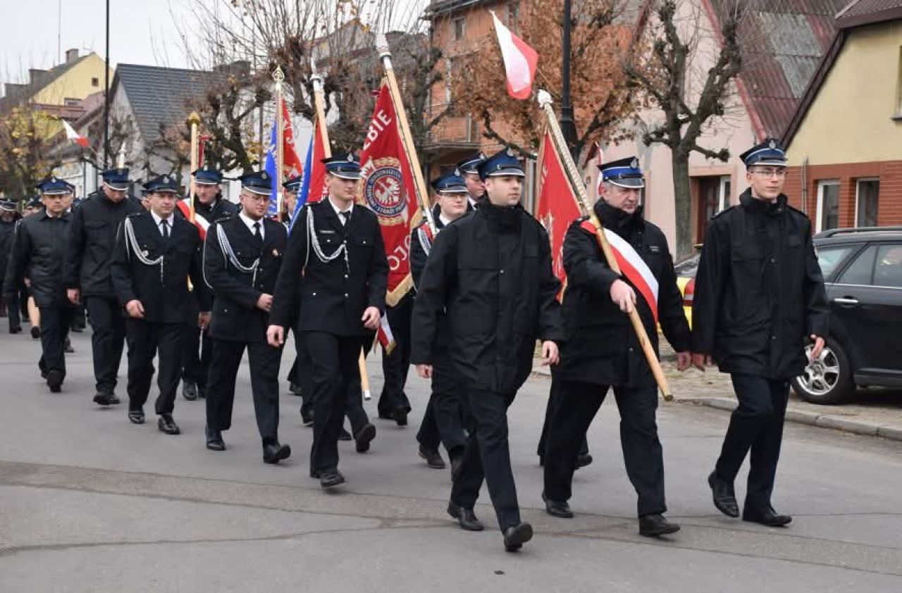 Władysławów pamięta o bohaterach. Patriotyczne obchody Święta Niepodległości - Narodowe Święto Niepodległości w Władysławowie