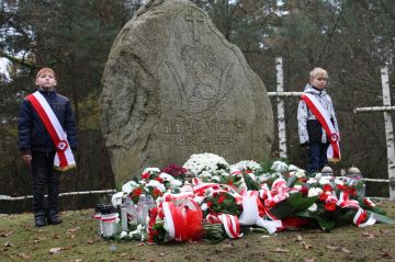 Mieszkańcy gminy Brudzew uczcili 107....