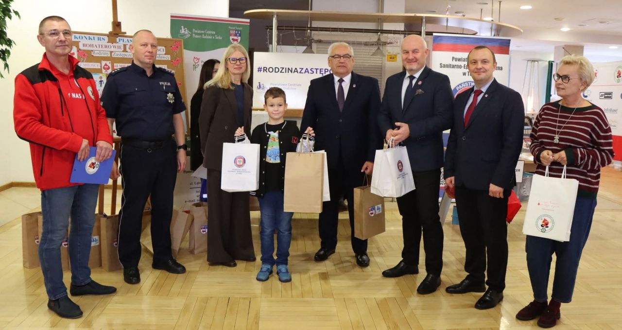 Podziękowania dla bohaterów dnia codziennego. Finał konkursu plastycznego i akcja poboru krwi z HDK Górnik - Finał konkursu i akcja HDK Górnik /fot. Powiat Turej