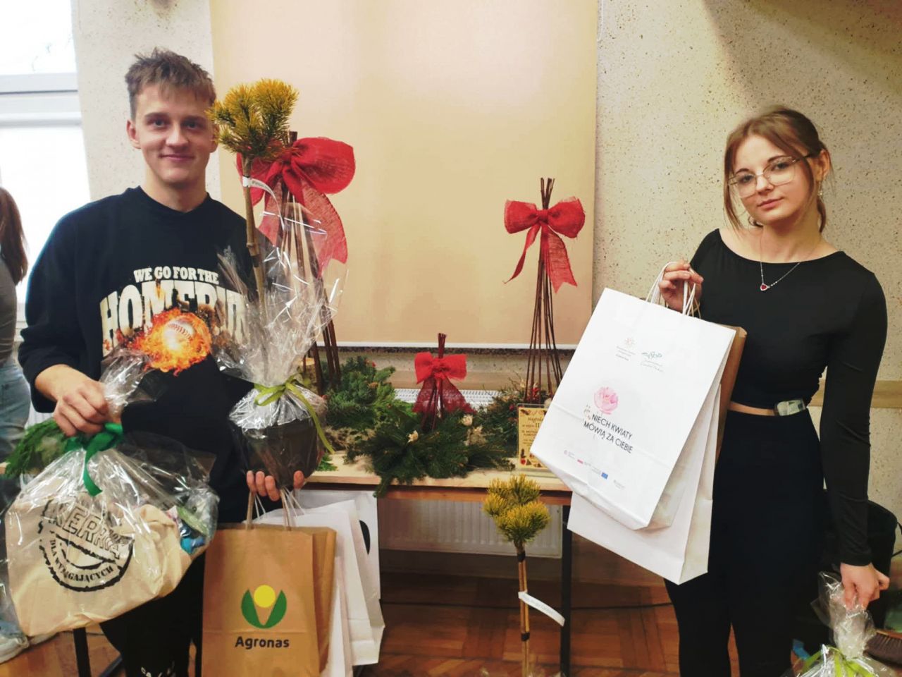 Sukces florystów z ZSR w Kaczkach Średnich. Wiktoria Olek i Andrzej Malesza na podium w ogólnopolskich mistrzostwach - Kaczki Średnie z drugim miejscem w kraju