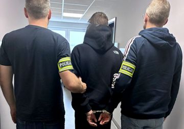 79-latka miała przekazać 10 tysięcy złotych...