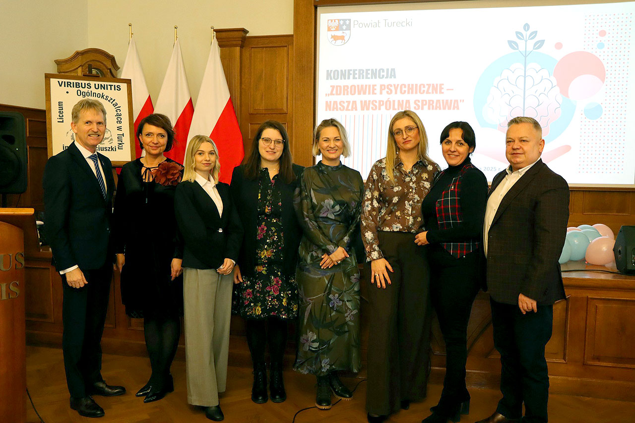 Konferencja „Zdrowie psychiczne - nasza wspólna sprawa”. Eksperci i nauczyciele rozmawiali o dobrostanie mieszkańców - Specjaliści spotkali się na konferencji w I LO /fot. Powiat Turecki