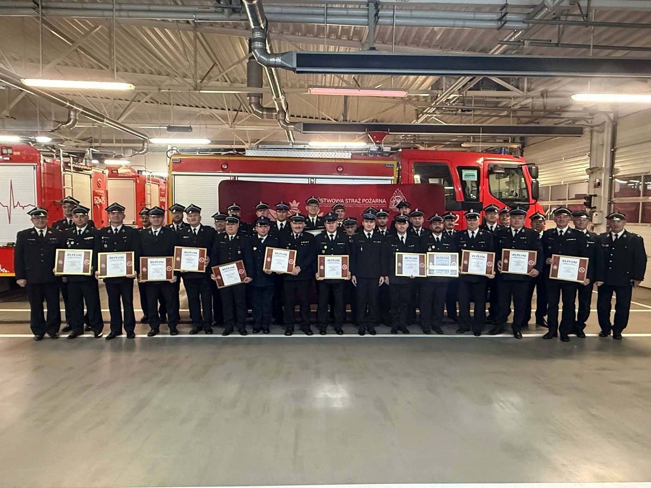 Trzy dekady KSRG w powiecie tureckim. Jednostki OSP wyróżnione podczas uroczystości w komendzie PSP - Powiat świętuje 30-lecie KSRG /fot. OSP Turek