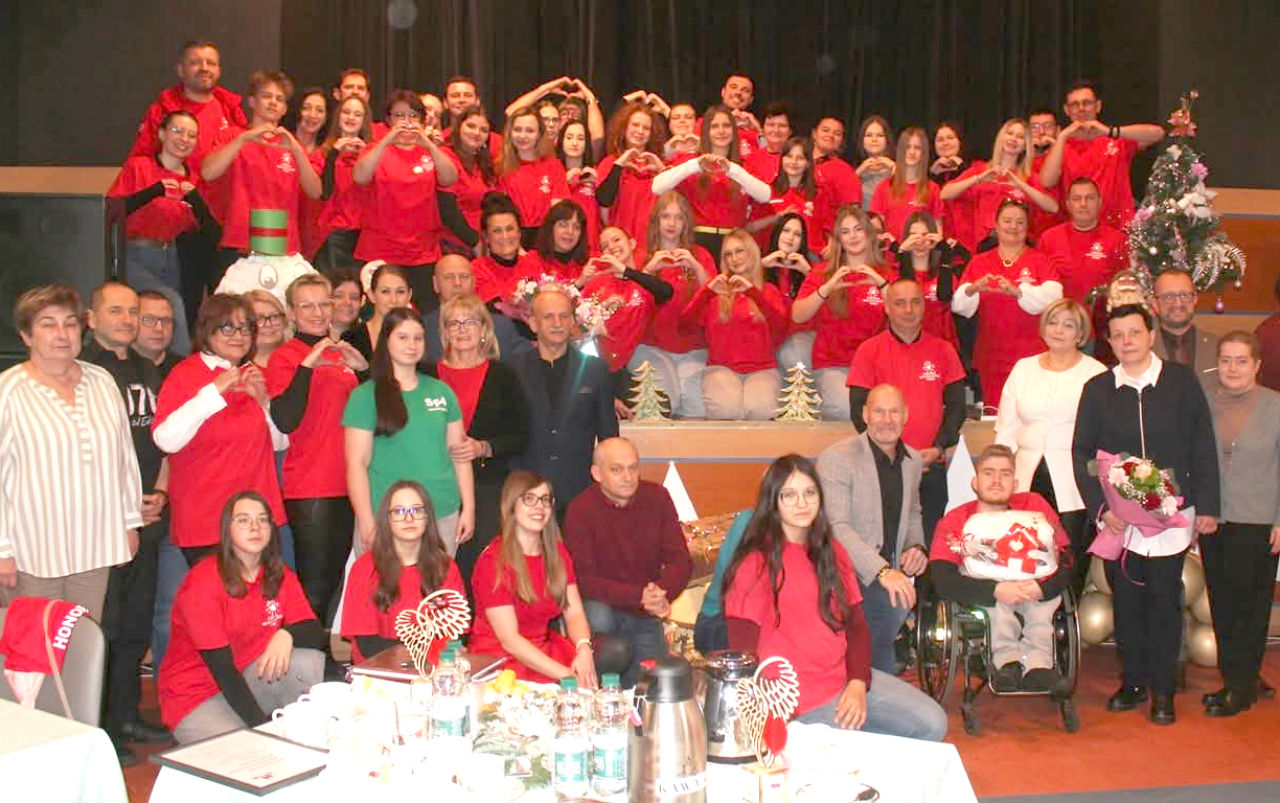 Mikołaj Błaszczyk Wolontariuszem Roku 2025. Centrum Wolontariatu podsumowało kolejny rok działalności - Dzień Wolontariusza w Turku