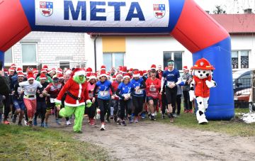 Jubileuszowy Bieg Mikołajkowy w Chylinie....