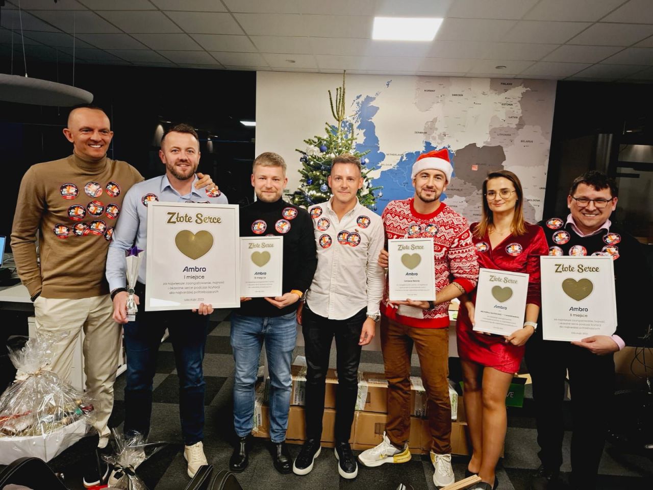 Niemal 100 tysięcy złotych dla potrzebujących. Rekordowy finał 9. świątecznej aukcji charytatywnej Ambro Group - Świąteczna aukcja Ambro Group z rekordem