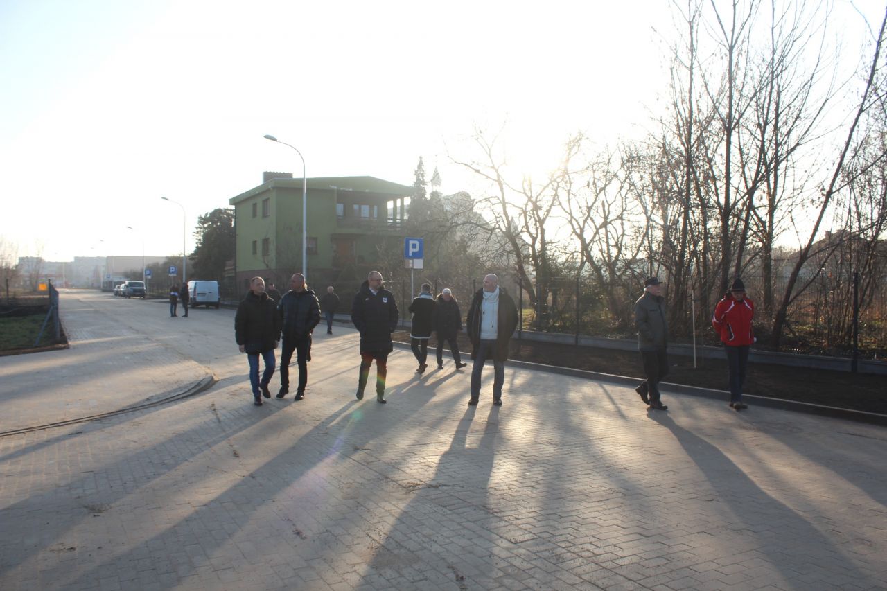 Nowa nawierzchnia i oświetlenie. Odbiór techniczny ulic św. Barbary i Daszyńskiego - Odbiór techniczny ulic św. Barbary i Daszyńskiego w Turku /fot. UM Turek