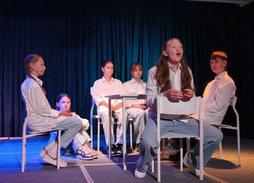 Szkolna premiera spektaklu świątecznego w...